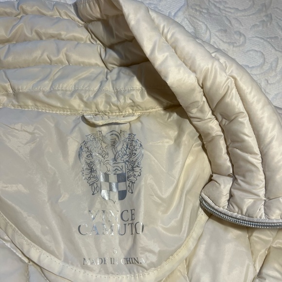 White Vince Camuto Jacket puffy Coat size small LIKE NEW - Picture 5 of 6